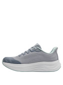 Zapatillas casuales celestes para mujer, perfectas para un look urbano y cómodo en el día a día.