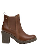 Botines café mujer, diseño suave y punta redonda, ideales para jeans o faldas.