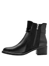 Botines casuales de mujer en negro, versátiles para combinar con jeans o faldas.