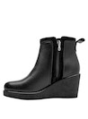 Calzado casual negro de cuero para mujer, altura de 8 cm para mayor confort.