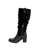 Calzado femenino negro, diseño anatómico, perfecto para el día a día.