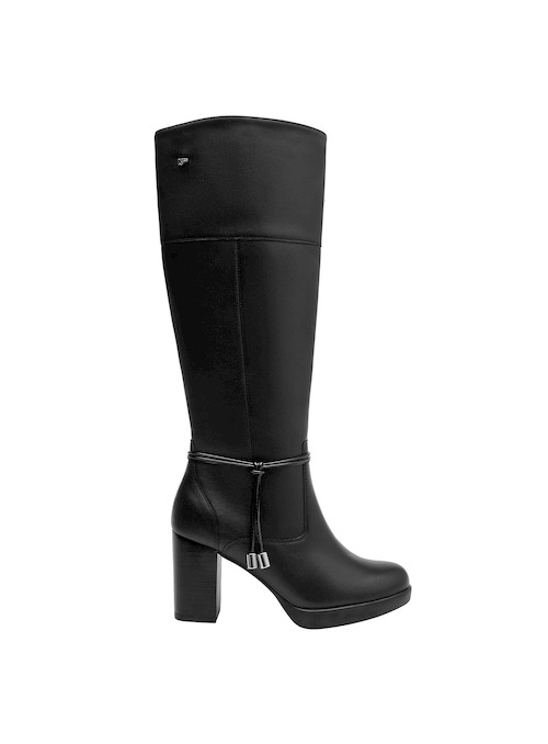 Calzado casual de cuero negro para mujer, con taco bloque de 8 cm para estabilidad.
