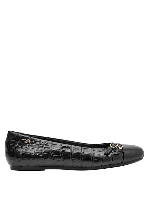 Zapatos de cuero negro para mujer, diseño versátil, adecuados para ocasiones formales y casuales.