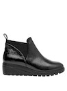 Calzado de cuero negro para mujer, estilo casual, recomendado para actividades diarias.