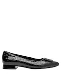 Calzado elegante negro de cuero, diseñado para proporcionar confort durante todo el día.