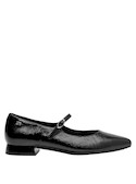 Zapatos formales negros de cuero para mujer, cómodos para el uso diario en la ciudad.