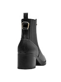 Calzado negro de mujer, botines de cuero, diseño casual, perfectos para jeans ajustados y vestidos.