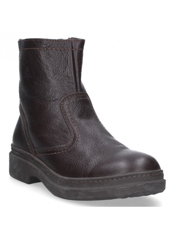 Botín casual de cuero negro para hombre, versátil para climas fríos, sin adornos, adecuado para ocasiones semi-formales.
