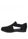 Sandalia de cuero negro para mujer, diseño casual con punta redonda y taco bajo.