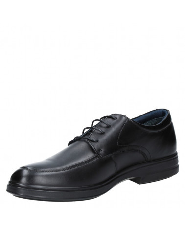 Elegante zapato de vestir negro de cuero para hombre, cómodo y estiloso.