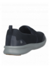 zapatilla azul de malla para hombre, taco plano de 4 cm, perfecta para un look urbano.