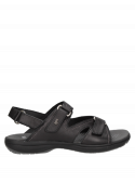 Cuero negro en sandalia plana de mujer, perfecta para un look relajado y fresco.