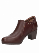 Botín marrón de cuero para mujer, estilo casual, con cremallera lateral y relieve de piel de reptil.